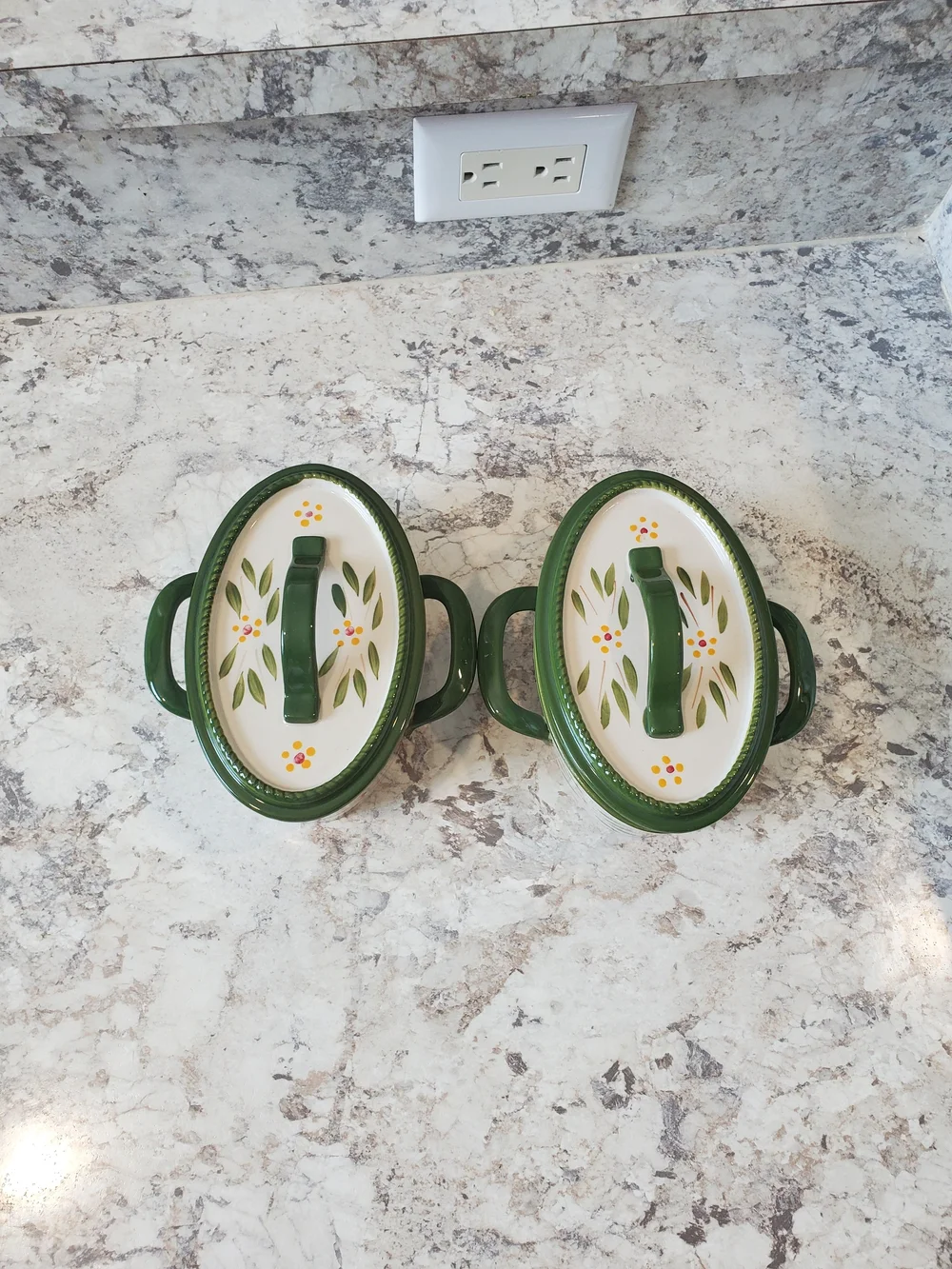 Temp-tations by Tara Old World          2 Green Mini Loaf Pans
